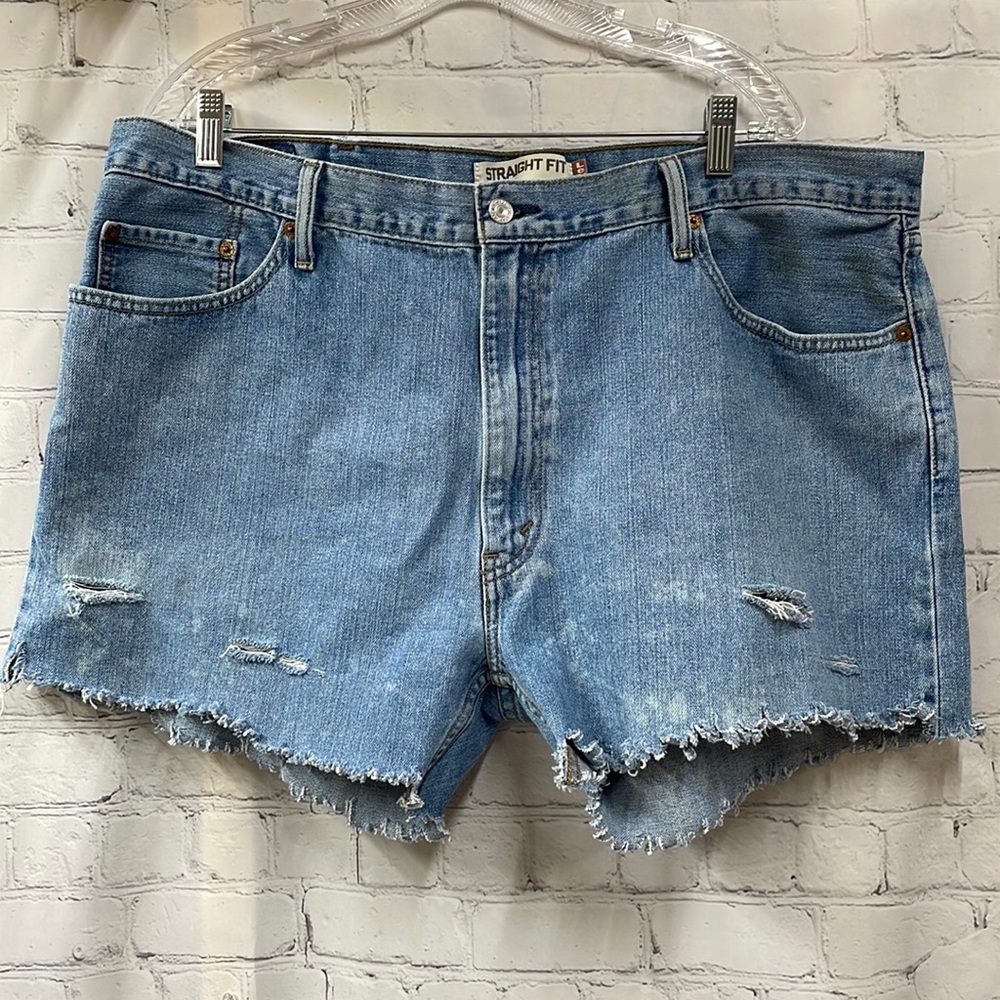 Levi’s 505 straight fit high rise cut offs size 42